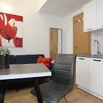 Pucee Downtown Apartman Póla