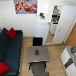 Pucee Downtown Apartman