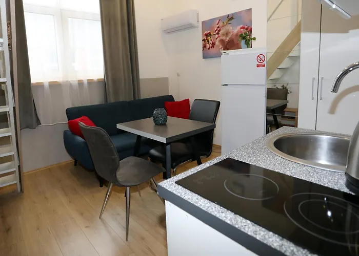 Pucee Downtown Póla