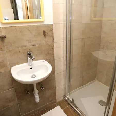 Pucee Downtown Apartman