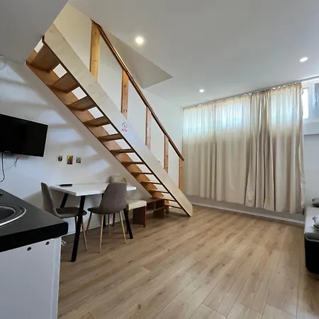 Pucee Downtown Apartman